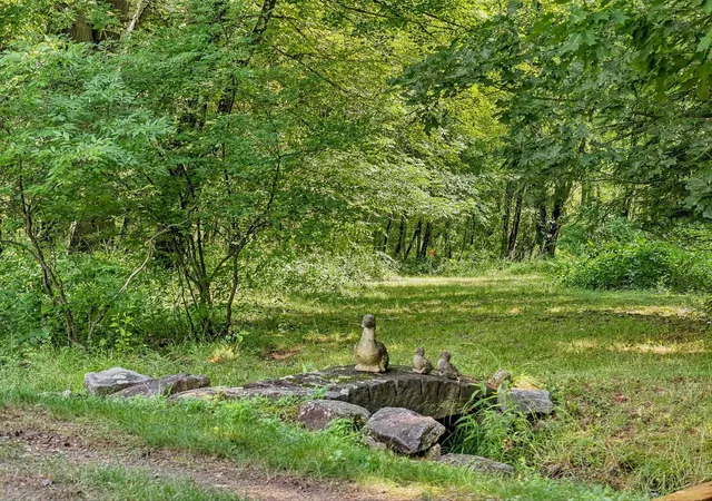 Photo 4 of Single family home for sale at 16 Williamsburg Dr, Amherst, NH 03031 | MLS# 5099078 | Listing updated on 2026-09-17
