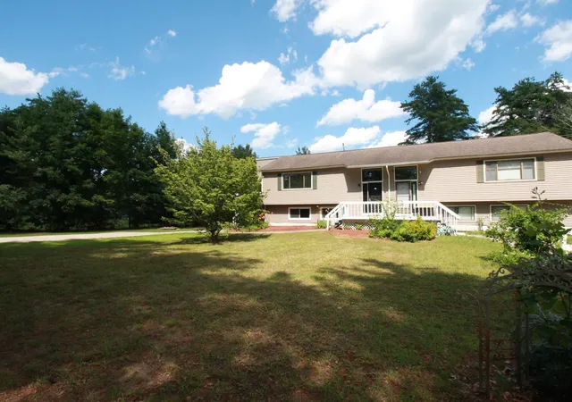 Photo 3 of Condo for sale at 10 Sullivan Rd, Hudson, NH 03051 | MLS# 5099084 | Listing updated on 2026-07-13