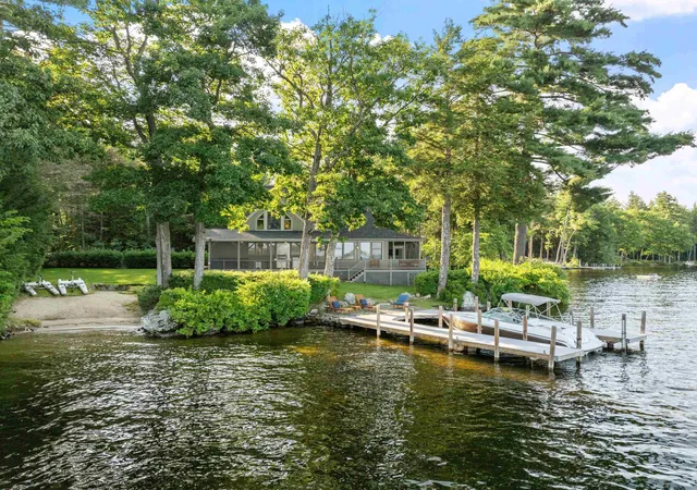Homes for sale in Moultonborough, NH | 10 Edgewater Dr, Moultonborough, NH 03254 | MLS# 5099085