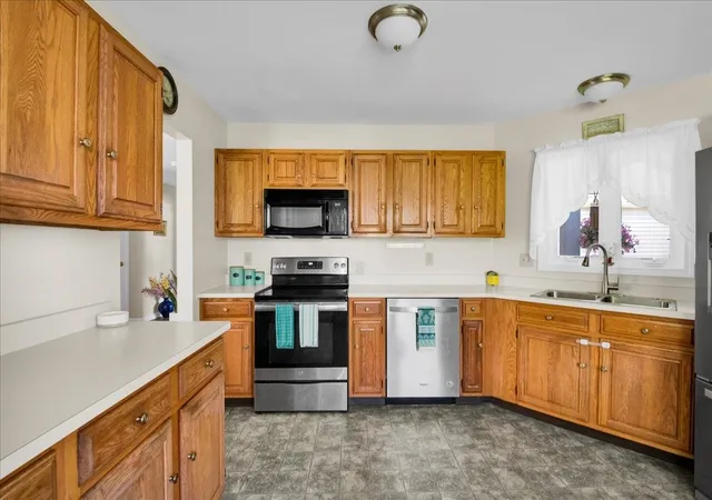 5th image of 16 Clover Dr #8D, Essex, VT 05452 | MLS# 5099089