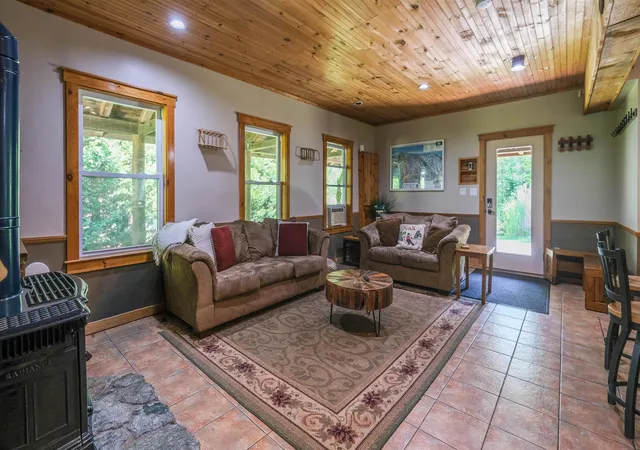 4th image of 96 Paradise Ln, Mount Holly, VT 05758 | MLS# 5099091