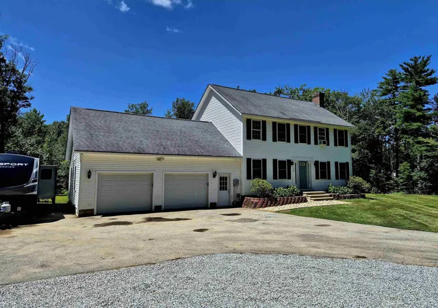 Photo 3 of Single family home for sale at 238 Slip Rd, Greenfield, NH 03047 | MLS# 5099092 | Listing updated on 2026-08-25