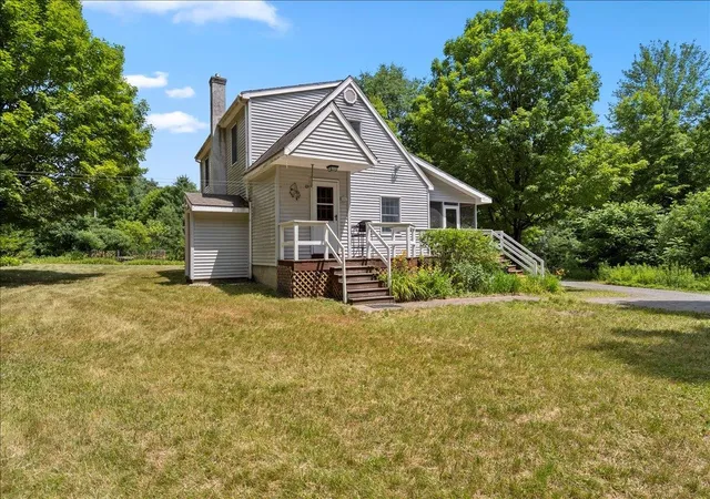3rd image of 6 Barnett Rd, Fairfax, VT 05454 | MLS# 5099094
