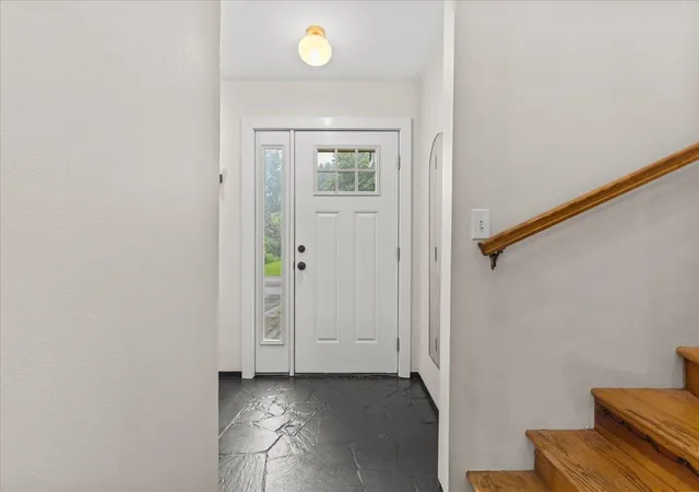 3rd image of 32 Tracy Ln, Shelburne, VT 05482 | MLS# 5099114