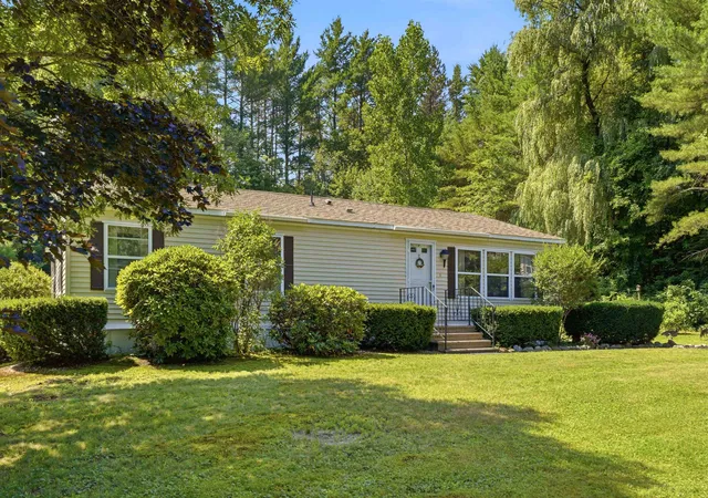 Homes for sale in Hopkinton, NH | 26 Deer Path, Hopkinton, NH 03229 | MLS# 5099118