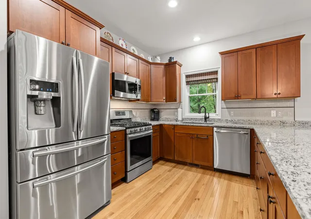 Photo 3 of Condo for sale at 32 Birch Cir, Exeter, NH 03833 | MLS# 5099121 | Listing updated on 2026-09-15