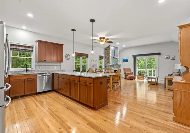 Photo 4 of Condo for sale at 32 Birch Cir, Exeter, NH 03833 | MLS# 5099121 | Listing updated on 2026-09-15