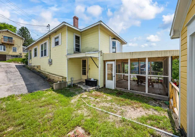 Photo 2 of Single family home for sale at 419 Hillside Ave, Berlin, NH 03570 | MLS# 5099125 | Listing updated on 2026-09-15