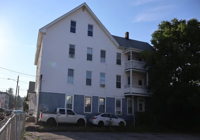 Homes for sale in Manchester, NH | 339 Amherst St, Manchester, NH 03104 | MLS# 5099133