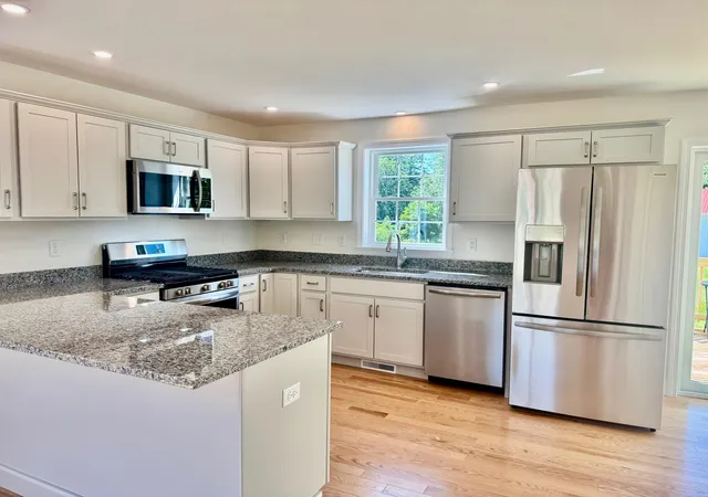 Homes for sale in Epping, NH | 7b Violette Dr, Epping, NH 03042 | MLS# 5099137