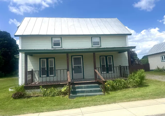 3rd image of 303 Pleasant St, Enosburg Falls, VT 05450 | MLS# 5099138