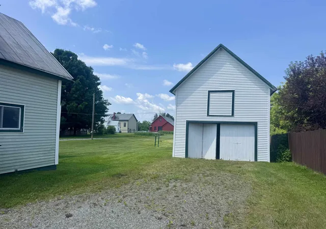 4th image of 303 Pleasant St, Enosburg Falls, VT 05450 | MLS# 5099138