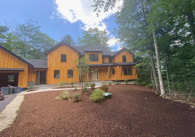 Homes for sale in Lincoln, NH | 152 Crooked Mountain Rd, Lincoln, NH 03251 | MLS# 5099145