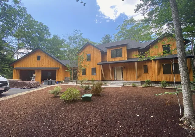 Homes for sale in Lincoln, NH | 152 Crooked Mountain Rd, Lincoln, NH 03251 | MLS# 5099145