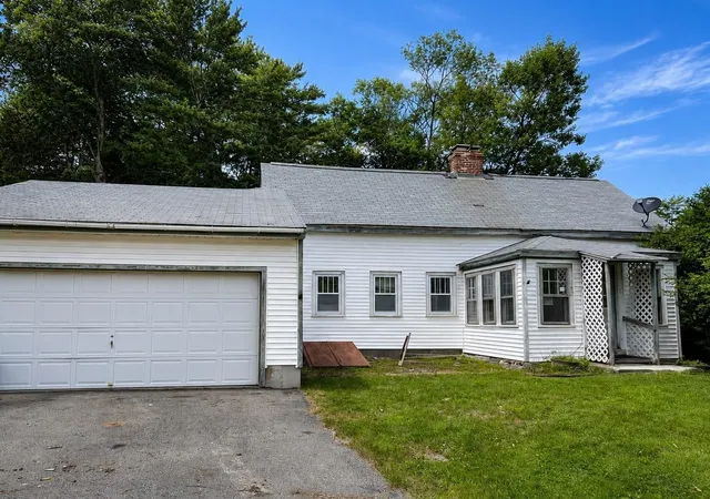 Homes for sale in New Durham, NH | 1 Tash Rd, New Durham, NH 03855 | MLS# 5099147