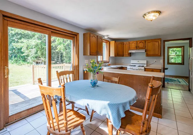 5th image of 41 Lund Dr, Hudson, NH 03051 | MLS# 5099151