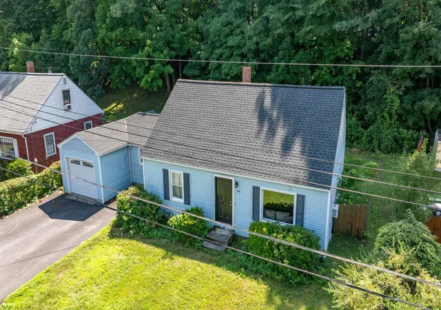 2nd image of 66 Avon Dr, Nashua, NH 03064 | MLS# 5099164