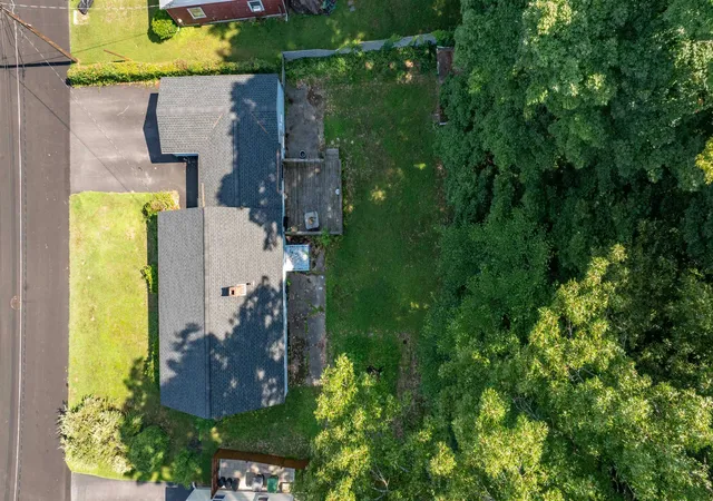 4th image of 66 Avon Dr, Nashua, NH 03064 | MLS# 5099164