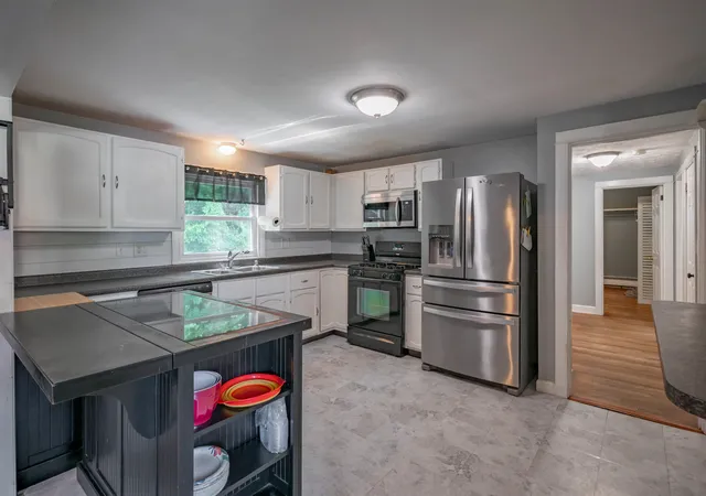 5th image of 66 Avon Dr, Nashua, NH 03064 | MLS# 5099164