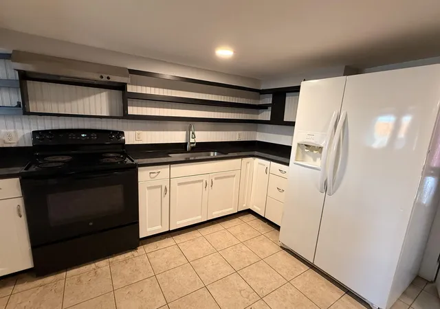 Photo 3 of Sale Pending at 1309 Putney Rd, Brattleboro, VT 05301 | MLS# 5099165 | Listing updated on 2026-08-24