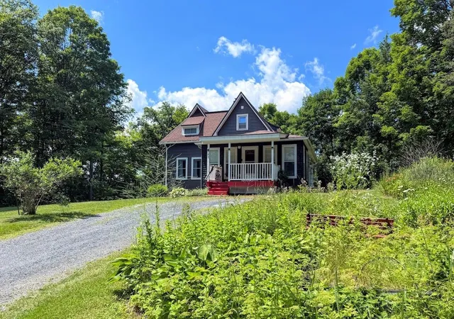 Homes for sale in Barre City, VT | 48 Currier St, Barre City, VT 05641 | MLS# 5099170