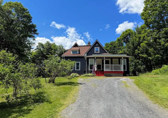 Homes for sale in Barre City, VT | 48 Currier St, Barre City, VT 05641 | MLS# 5099170
