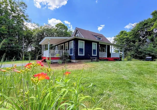 Homes for sale in Barre City, VT | 48 Currier St, Barre City, VT 05641 | MLS# 5099170