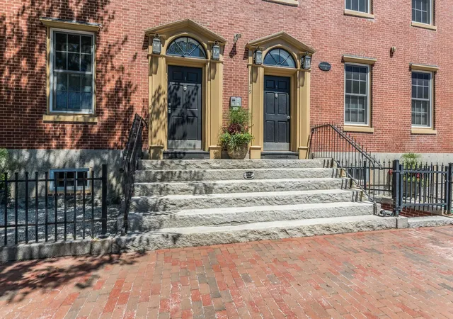 3rd image of 159 State St #5, Portsmouth, NH 03801 | MLS# 5099227