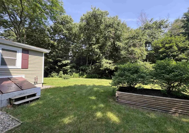 4th image of 4 Wayne Ave, Claremont, NH 03743 | MLS# 5099256