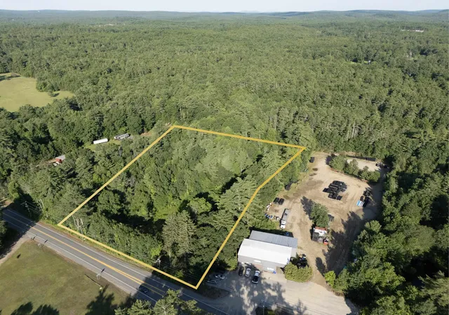 8th image of 3 Chester Rd, Raymond, NH 03077 | MLS# 5099259