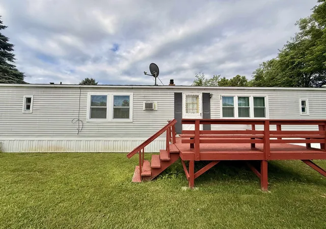 Photo 1 of Manufactured home for sale at 9 Billings Mobile Manor, Rutland City, VT 05701 | MLS# 5099276 | Listing updated on 2026-09-21