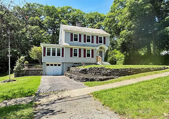 Photo 2 of Single family home for sale at 39 Cramton Ave, Rutland, VT 05701 | MLS# 5099281 | Listing updated on 2026-09-04