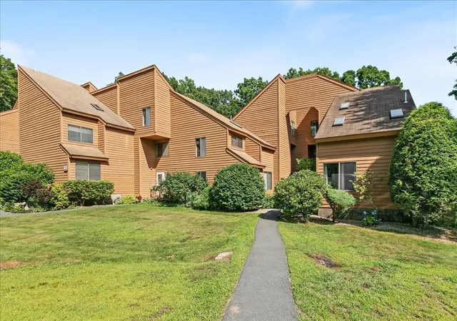 image of 53 Clement Ct, Haverhill, MA 01832 | MLS# 5099282