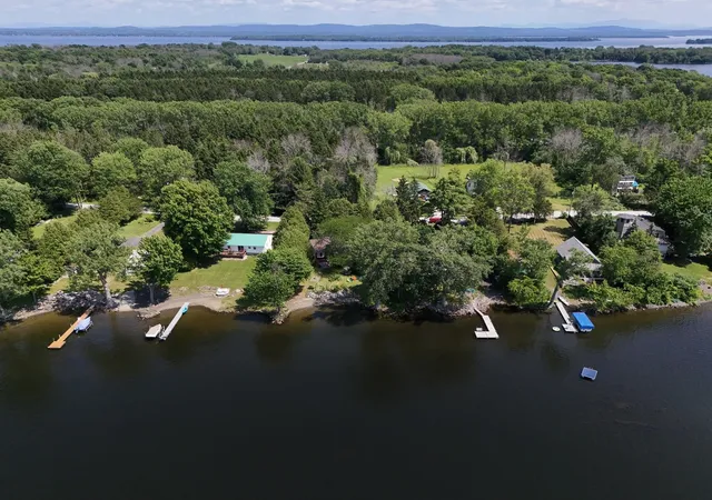 4th image of 1160 Blockhouse Point Rd, North Hero, VT 05474 | MLS# 5099293
