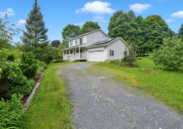 2nd image of 15 Whitefield Dr, Jeffersonville, VT 05464 | MLS# 5099314