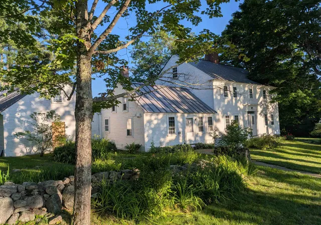 Photo 1 of Single family home for sale at 21 Trask Mountain Rd, Wolfeboro, NH 03894 | MLS# 5099338 | Listing updated on 2026-07-19