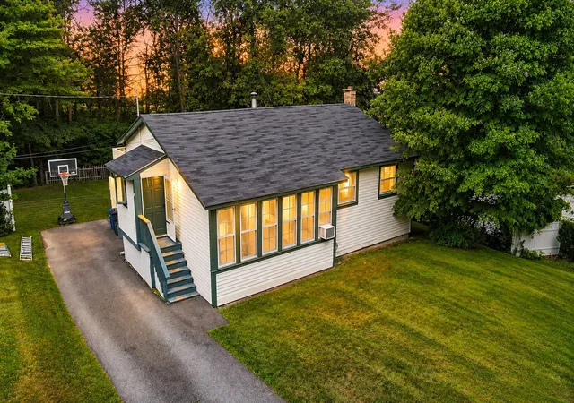 Homes for sale in Brattleboro, VT | 69 Carriage Hill Rd, Brattleboro, VT 05301 | MLS# 5099340