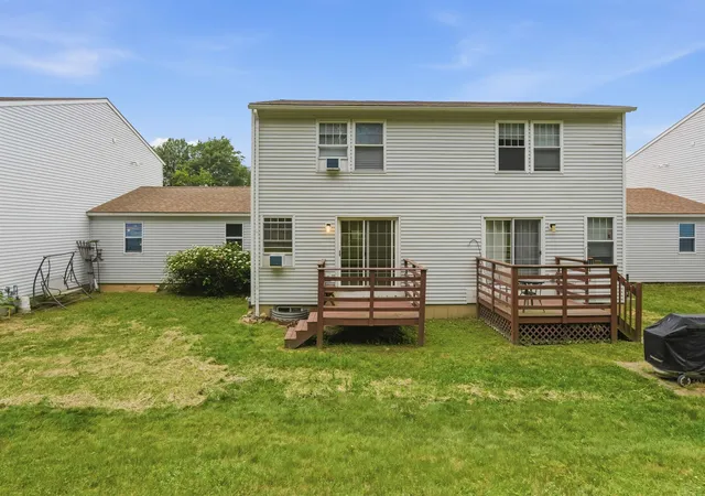 Photo 4 of Townhouse for sale at 93 Hollow Creek Dr #3, Colchester, VT 05446 | MLS# 5099341 | Listing updated on 2026-09-18