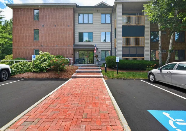 image of 500 Candlewood Park Dr #35, Nashua, NH 03062 | MLS# 5099353