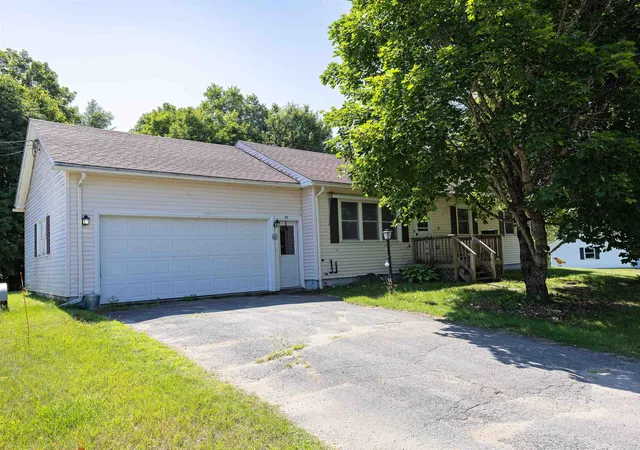 1st image of 269 Lyndon Heights Dr, Lyndonville, VT 05851 | MLS# 5099360