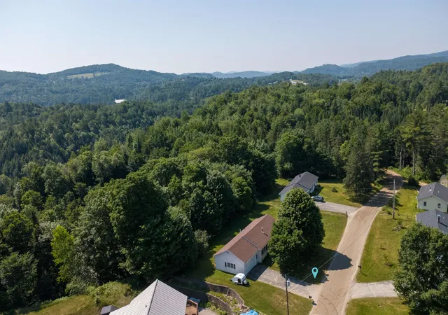 3rd image of 269 Lyndon Heights Dr, Lyndonville, VT 05851 | MLS# 5099360