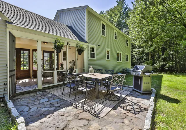 44th image of 24 Beaver Brook Cir, Amherst, NH 03031 | MLS# 5099372