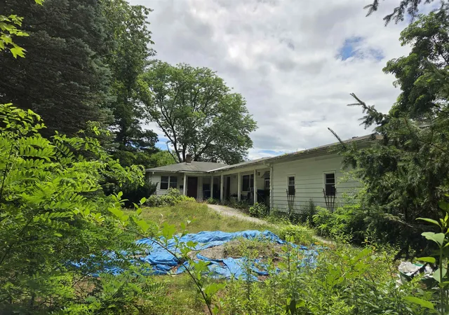 2nd image of 39 Penacook St, Concord, NH 03301 | MLS# 5099390