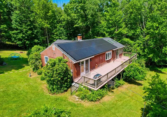 Homes for sale in Henniker, NH | 290 French Rd, Henniker, NH 03242 | MLS# 5099391