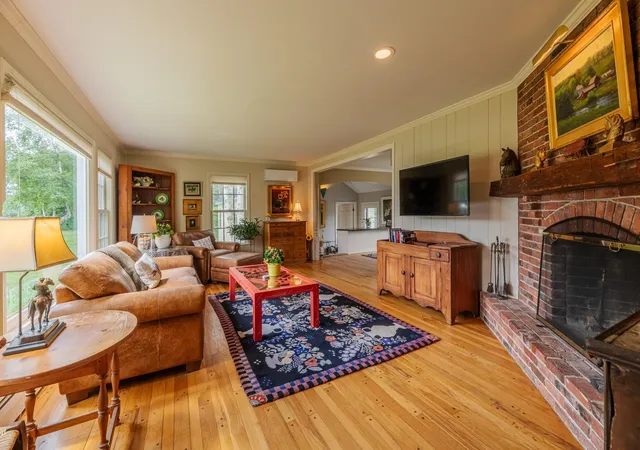 Homes for sale in Manchester, VT | 241 High Hill Rd, Manchester, VT 05255 | MLS# 5099394