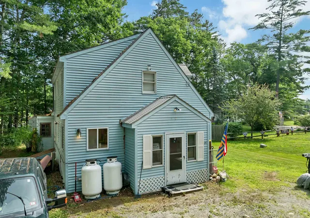 Homes for sale in Rumney, NH | 104 Tabernacle St, Rumney, NH 03266 | MLS# 5099398