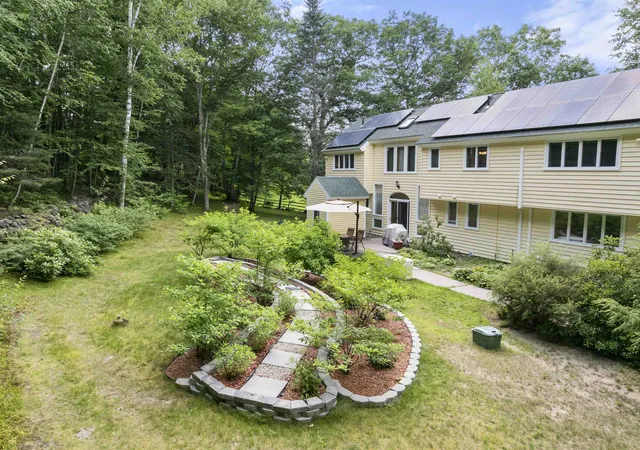 3rd image of 28 Mccoy Ct #4-5, Campton, NH 03223 | MLS# 5099401