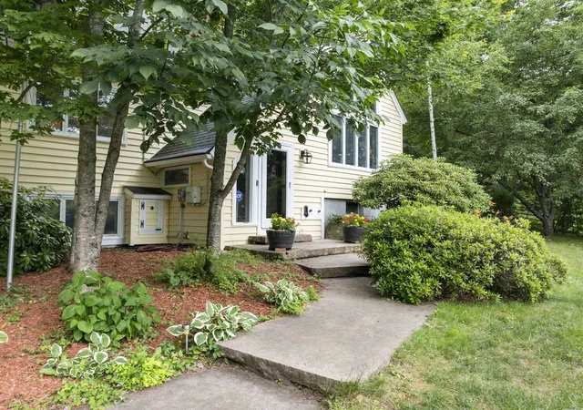5th image of 28 Mccoy Ct #4-5, Campton, NH 03223 | MLS# 5099401