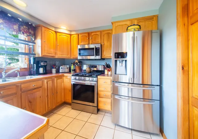 5th image of 8013 Vt-17 Rte, Addison, VT 05491 | MLS# 5099414