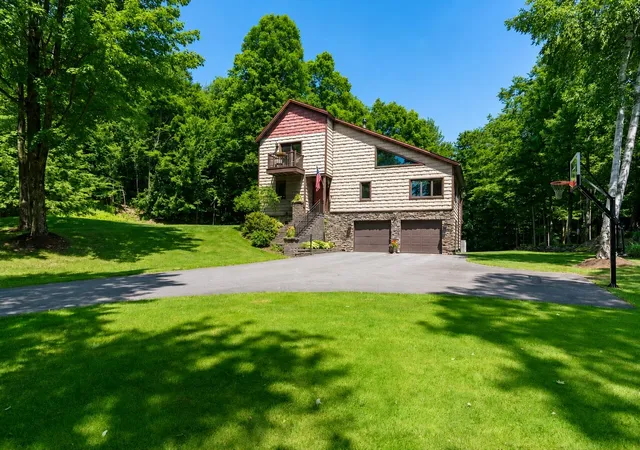 2nd image of 152 Shawn Dr, Saint Albans, VT 05478 | MLS# 5099424